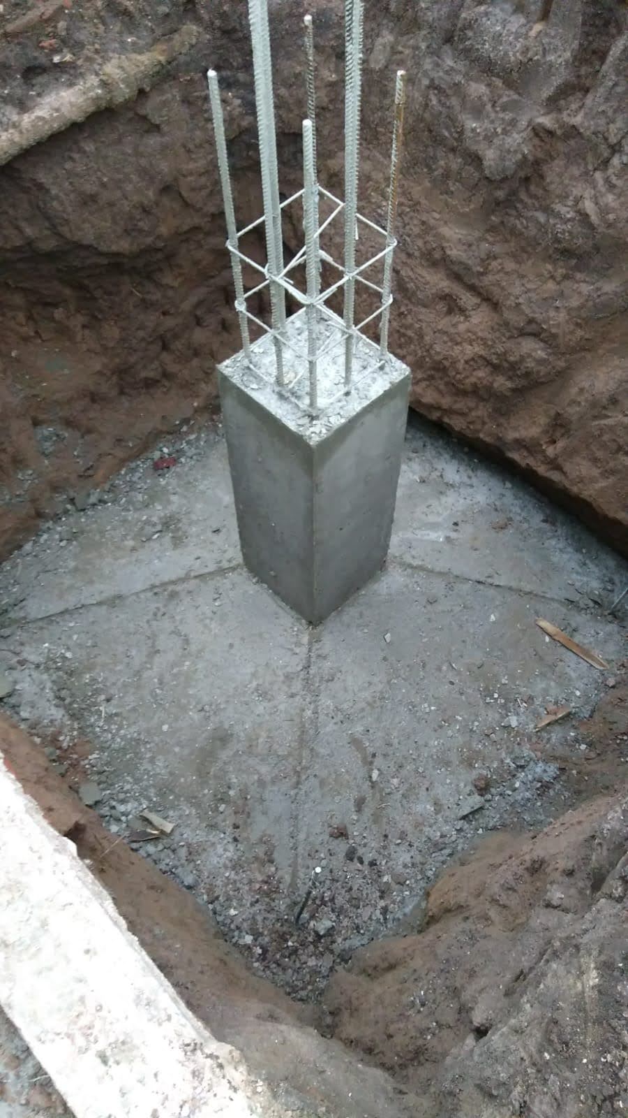 Estructura de hormigón armado en construcción