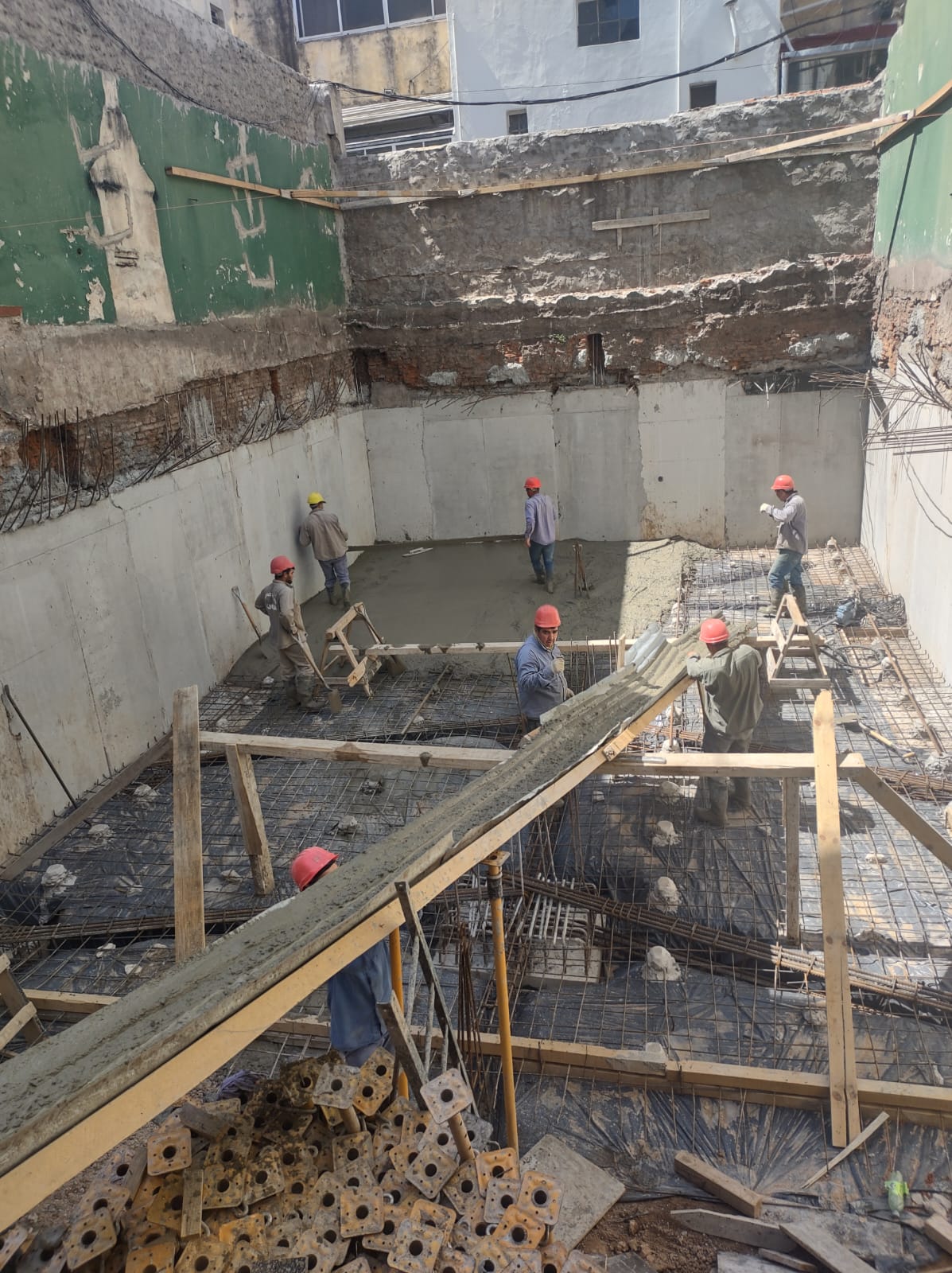 Estructura de hormigón armado en construcción