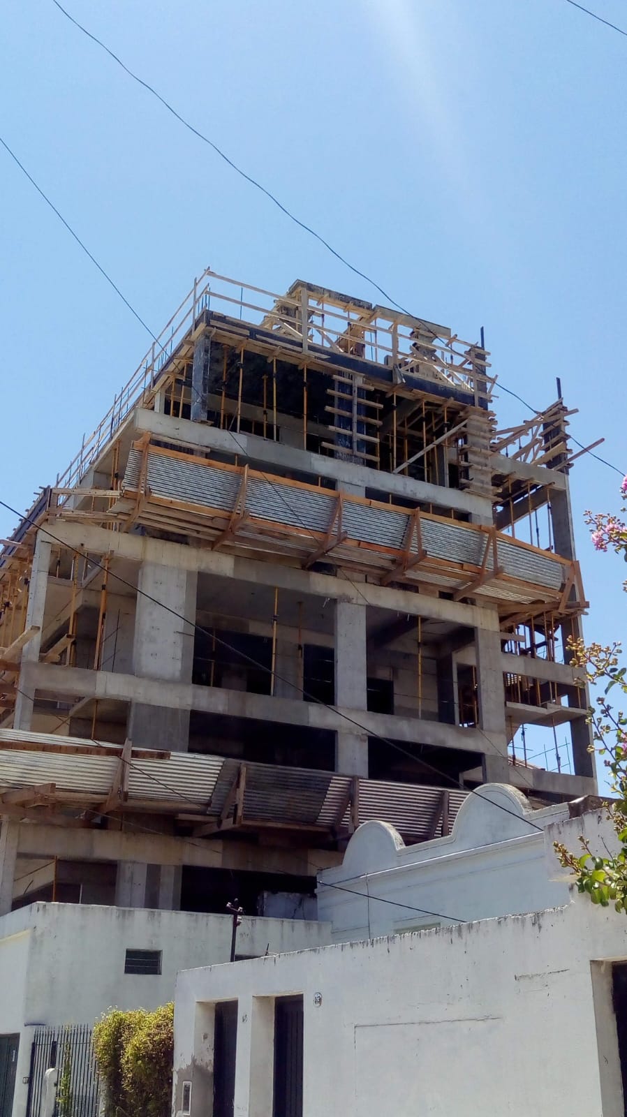 Estructura de hormigón armado en construcción