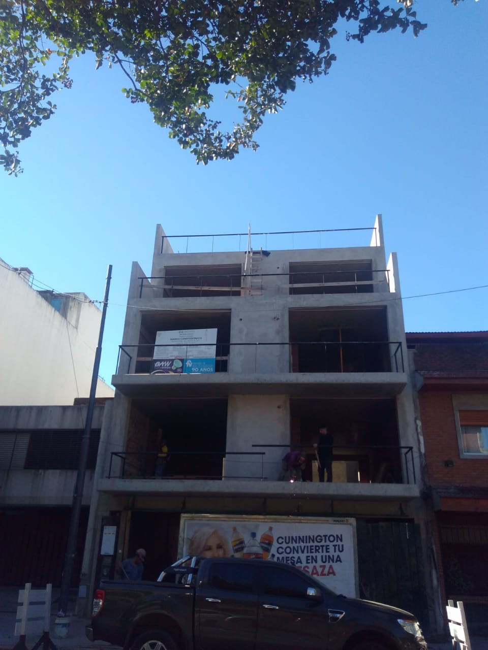 Estructura de hormigón armado en construcción
