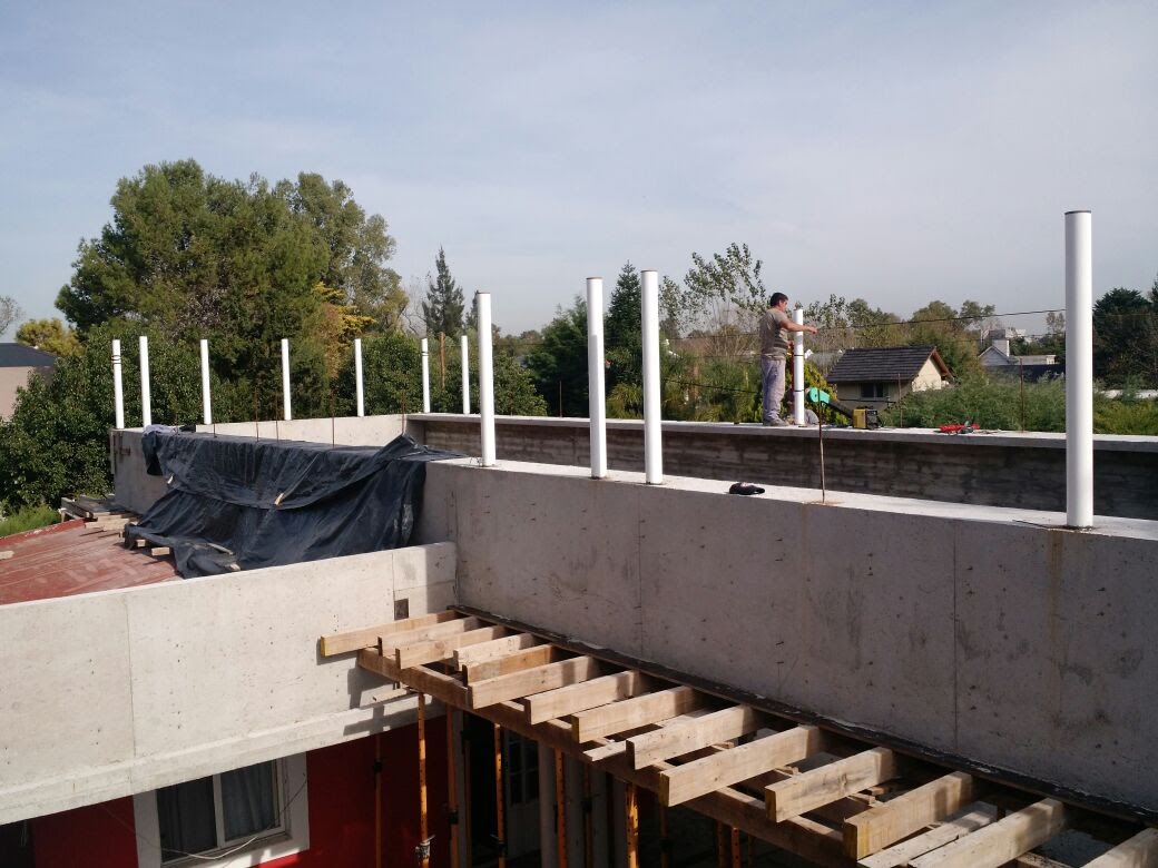 Obra de hormigón armado en construcción