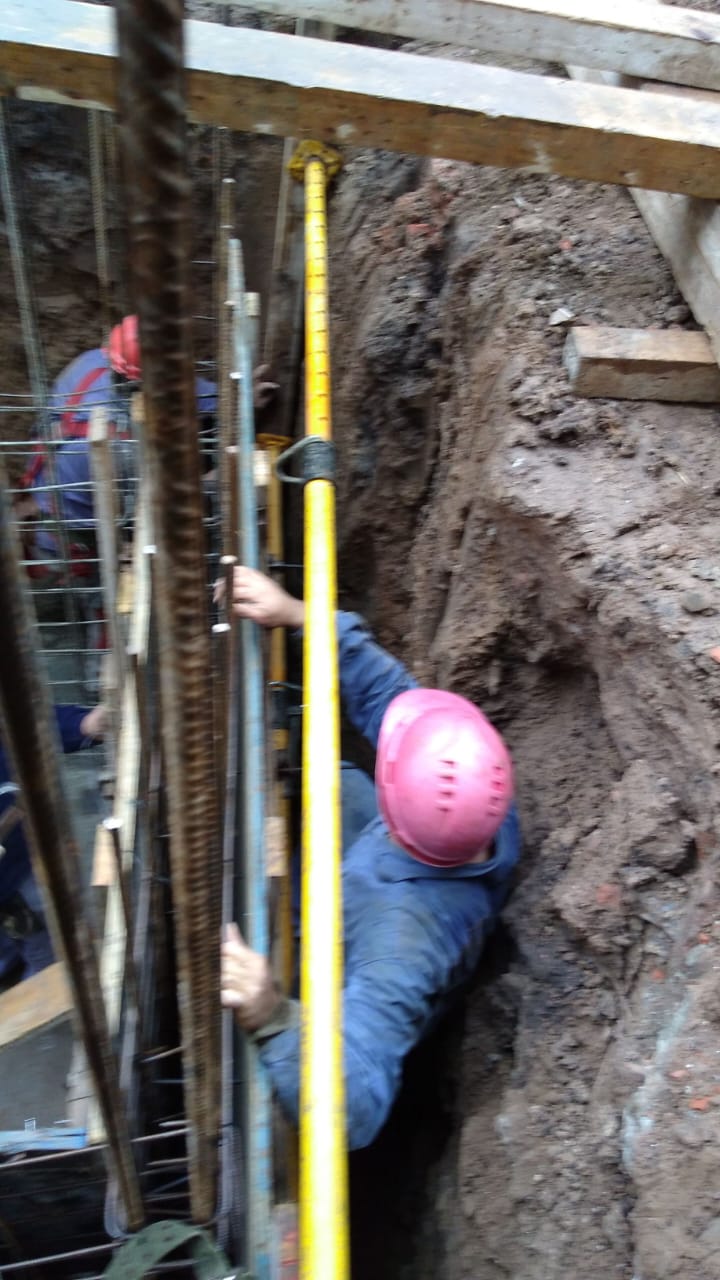Estructura de hormigón armado en construcción