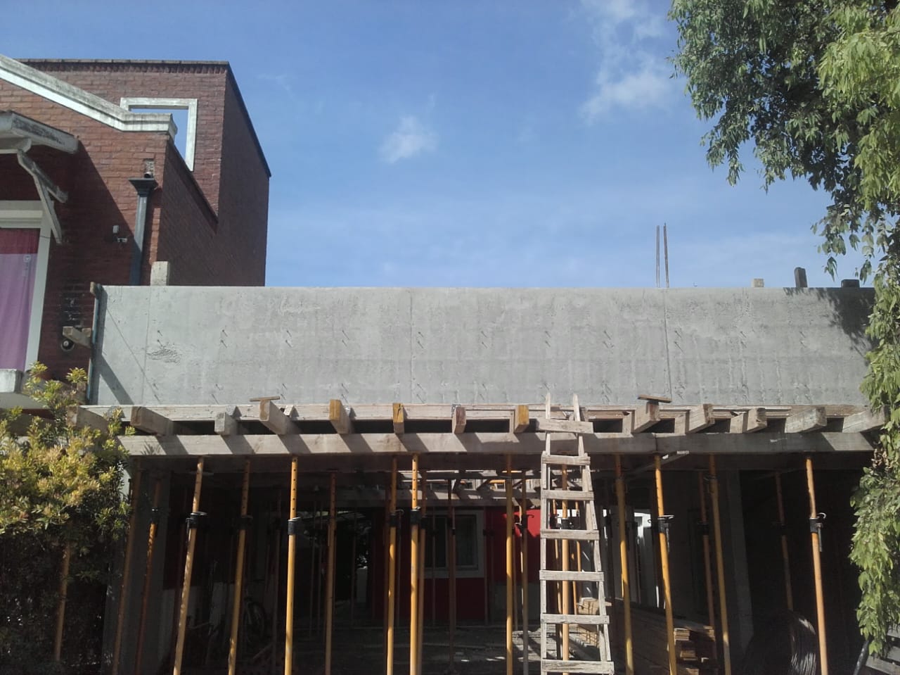 Obra de hormigón armado en construcción